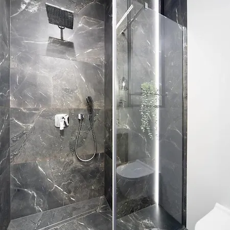 公寓 Jacuzzi Main Square