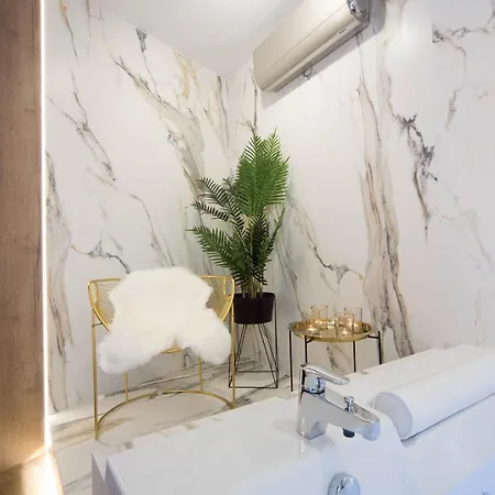 Apartman Jacuzzi Main Square *