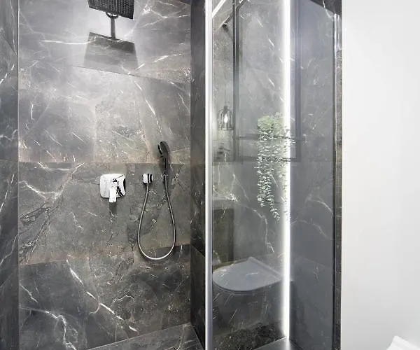 Appartement Jacuzzi Main Square