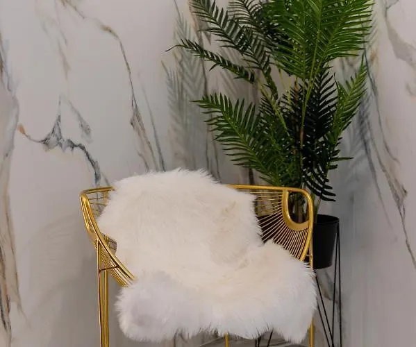 Jacuzzi Main Square Appartement *