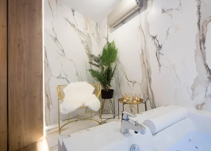 Appartement Jacuzzi Main Square *