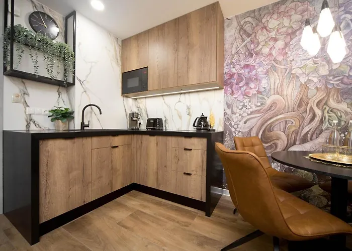 Jacuzzi Main Square Appartement *